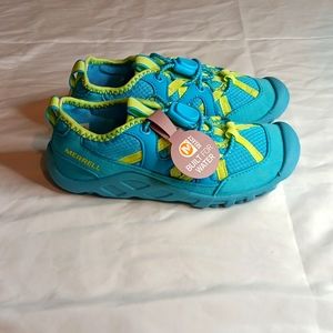 MERRELL kids water proof shoe blue and neon lining new shoe unisex size 12 kids